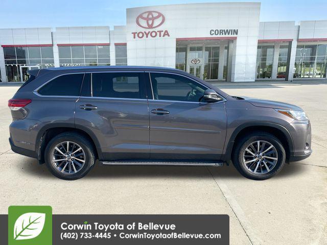 used 2019 Toyota Highlander car, priced at $26,800