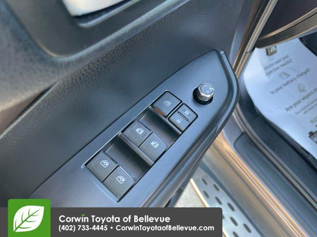 used 2019 Toyota Highlander car, priced at $26,800
