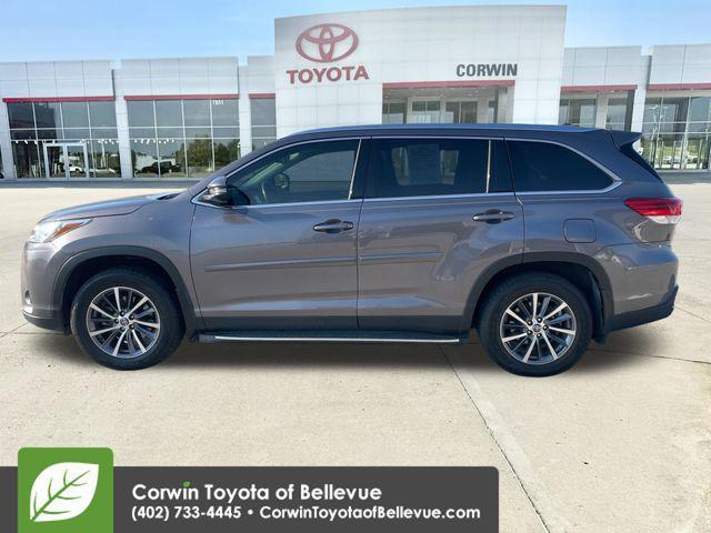 used 2019 Toyota Highlander car, priced at $26,800