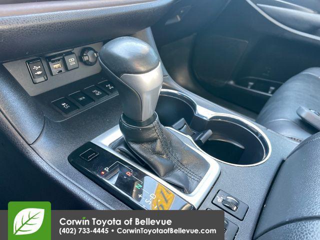 used 2019 Toyota Highlander car, priced at $26,800