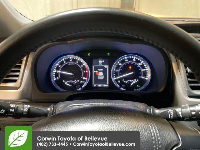 used 2015 Toyota Highlander car, priced at $17,700