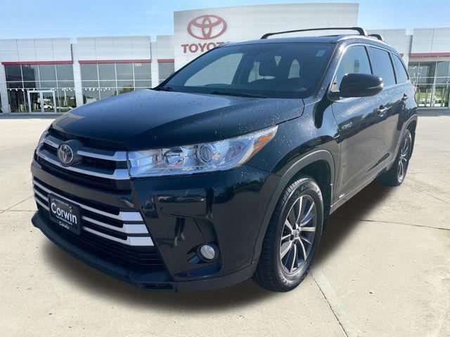 used 2018 Toyota Highlander Hybrid car, priced at $22,000