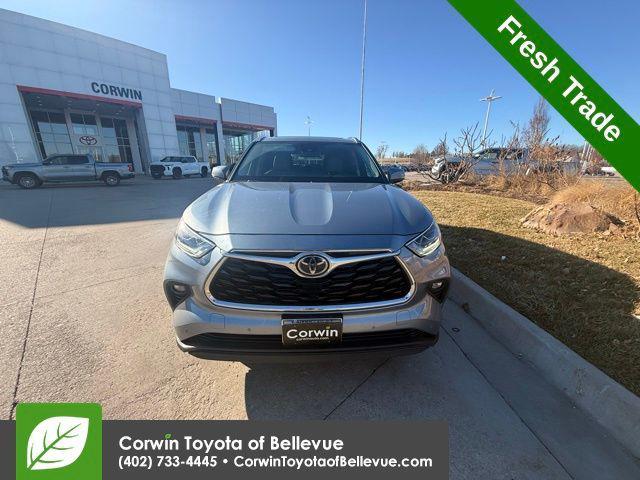 used 2020 Toyota Highlander car, priced at $34,000