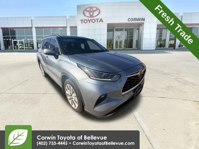 used 2020 Toyota Highlander car, priced at $34,000