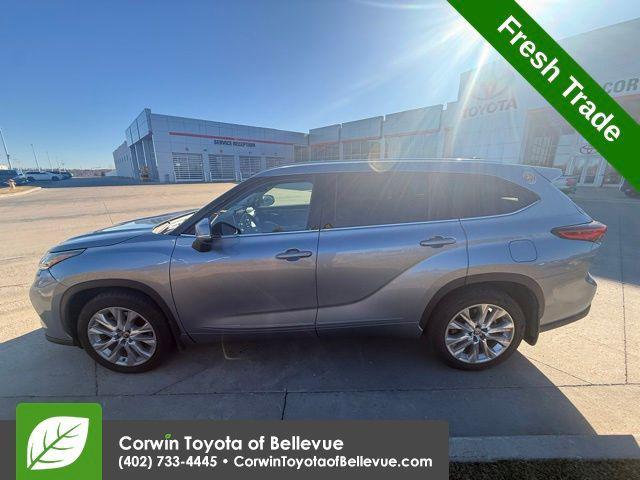 used 2020 Toyota Highlander car, priced at $34,000