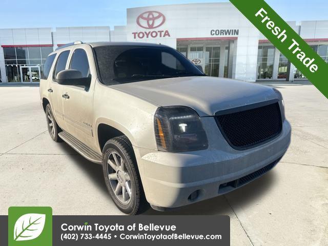 used 2011 GMC Yukon car, priced at $6,000