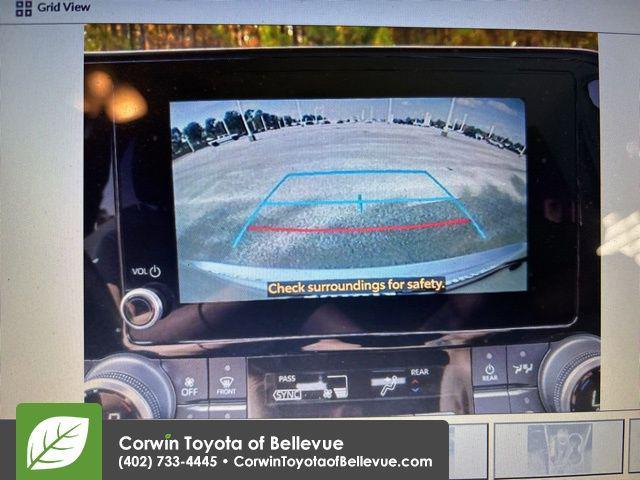 used 2024 Toyota Highlander car, priced at $33,500