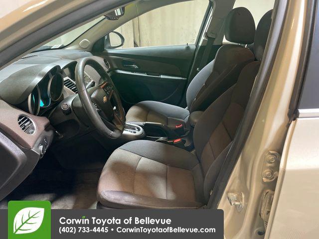 used 2015 Chevrolet Cruze car, priced at $8,900