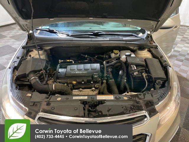 used 2015 Chevrolet Cruze car, priced at $8,900