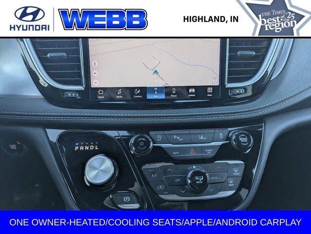 used 2025 Chrysler Pacifica car, priced at $33,086