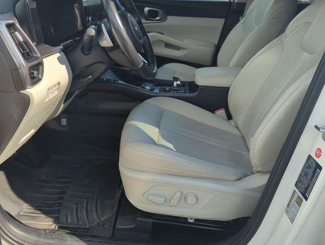 used 2023 Kia Sorento Hybrid car, priced at $20,898