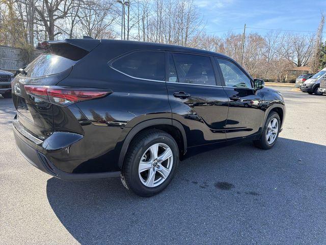 used 2024 Toyota Highlander car, priced at $31,295