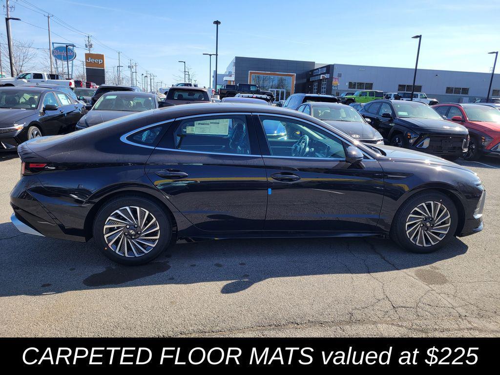 new 2025 Hyundai Sonata Hybrid car, priced at $36,600