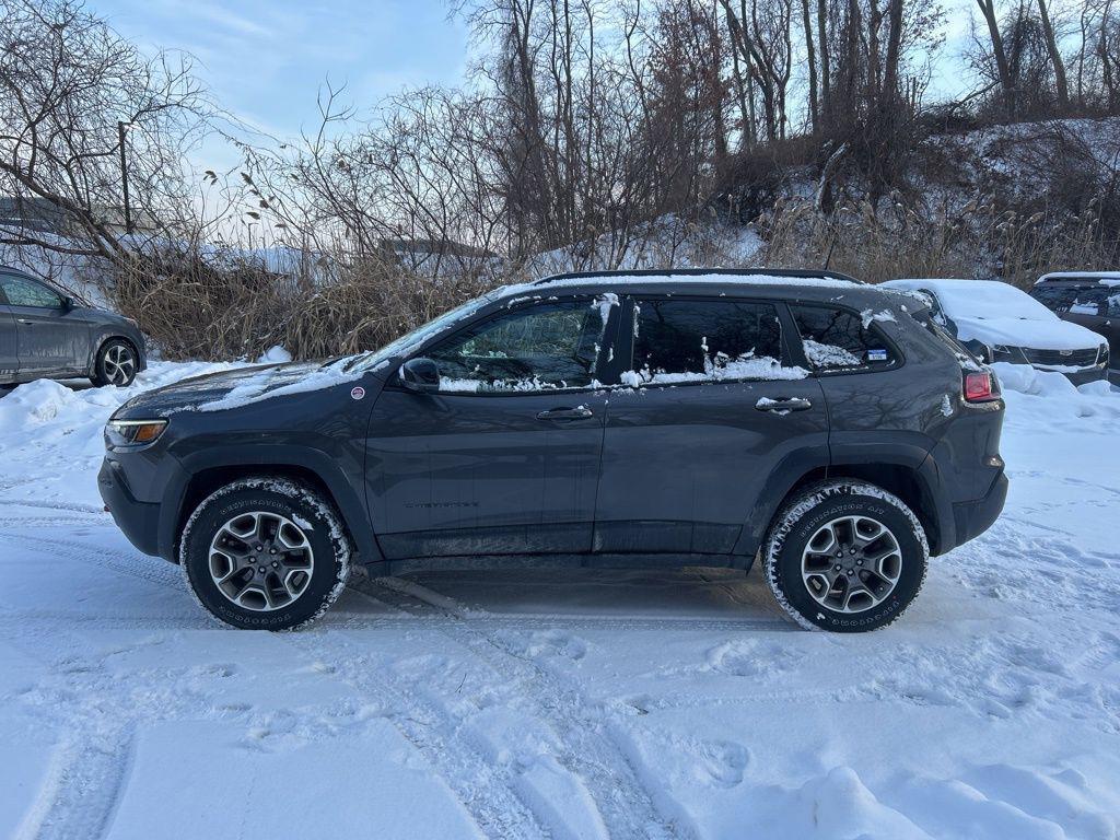used 2022 Jeep Cherokee car, priced at $19,900