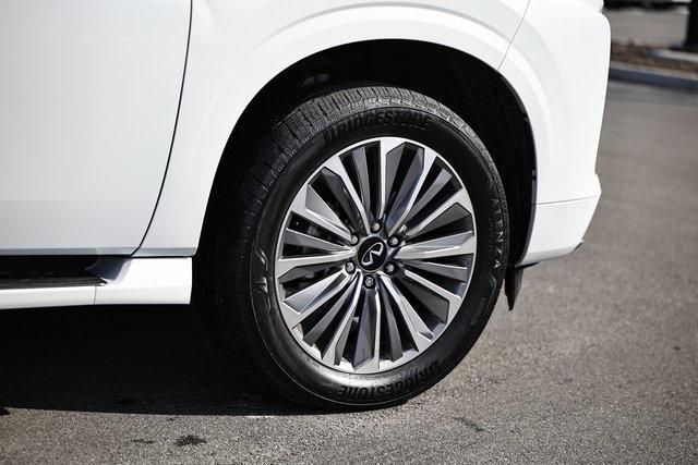 used 2025 INFINITI QX80 car, priced at $73,390