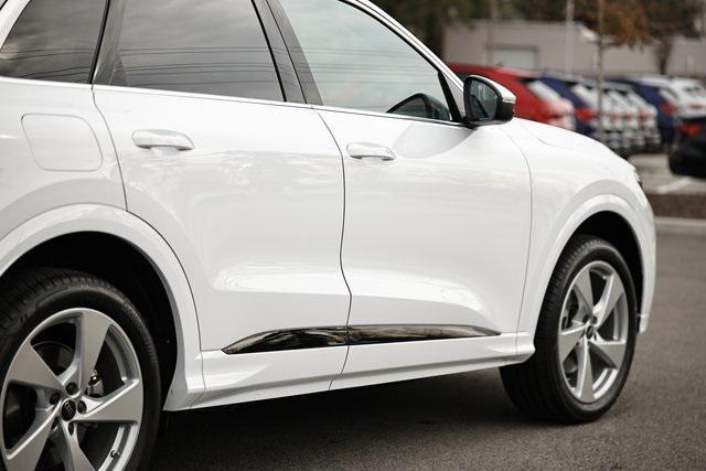 new 2025 Audi Q5 car, priced at $55,285