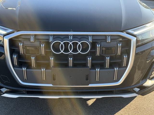 used 2025 Audi Q7 car, priced at $53,990