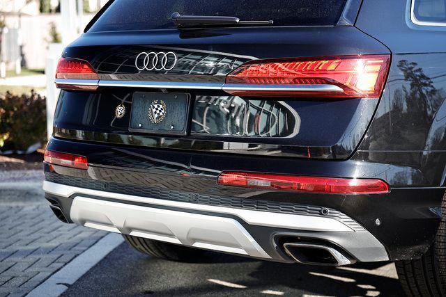 used 2025 Audi Q7 car, priced at $45,990