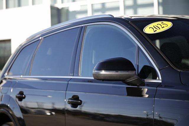 used 2025 Audi Q7 car, priced at $49,690