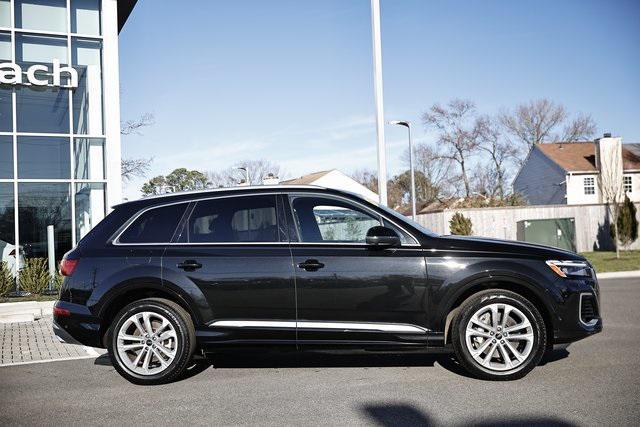 used 2025 Audi Q7 car, priced at $49,690