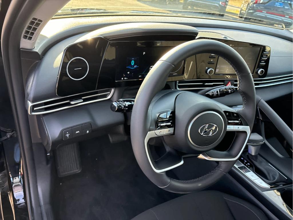 used 2022 Hyundai Elantra car, priced at $20,224