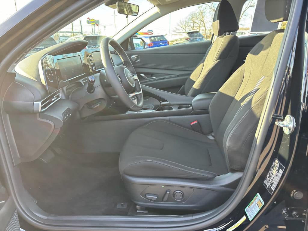 used 2022 Hyundai Elantra car, priced at $20,224