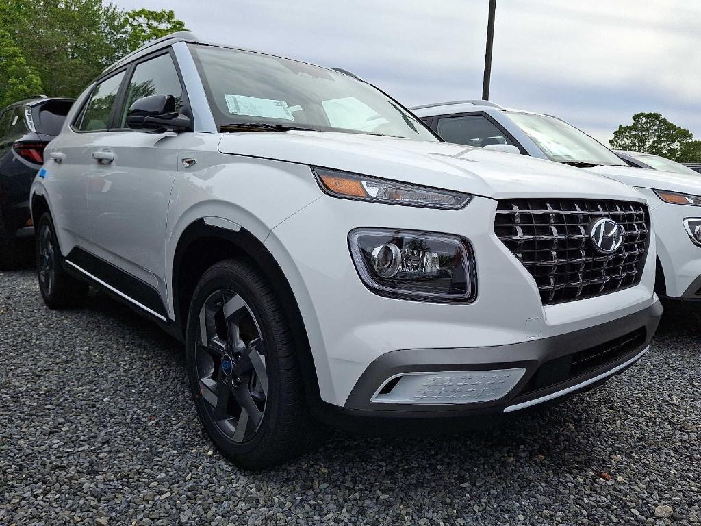 new 2025 Hyundai Venue car, priced at $25,545