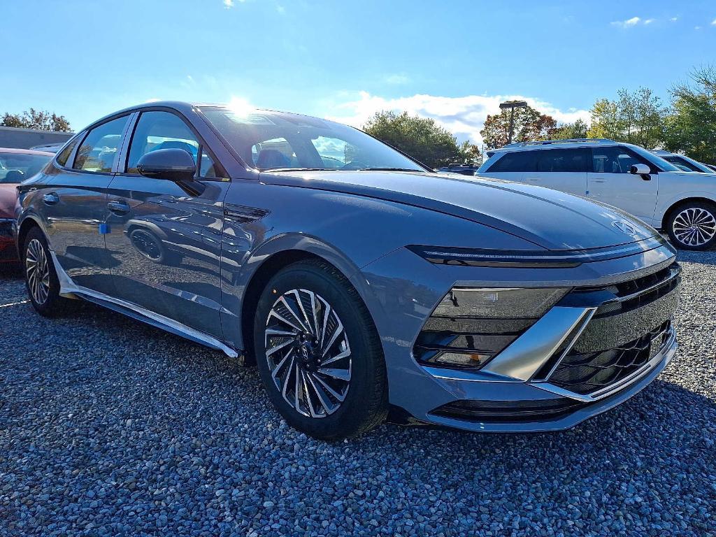 new 2026 Hyundai Sonata Hybrid car, priced at $34,115
