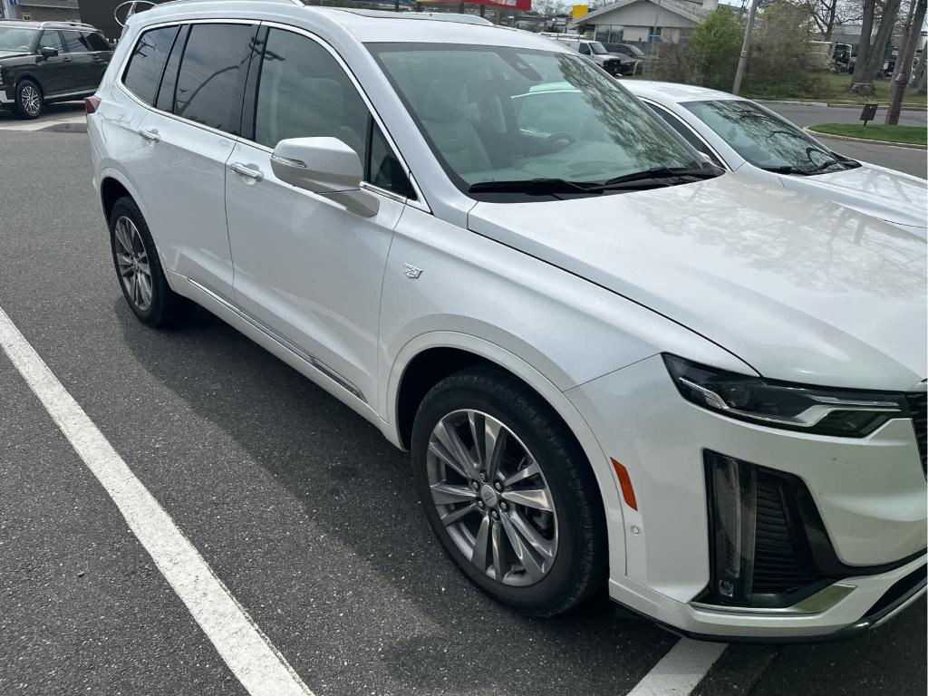 used 2022 Cadillac XT6 car, priced at $34,695