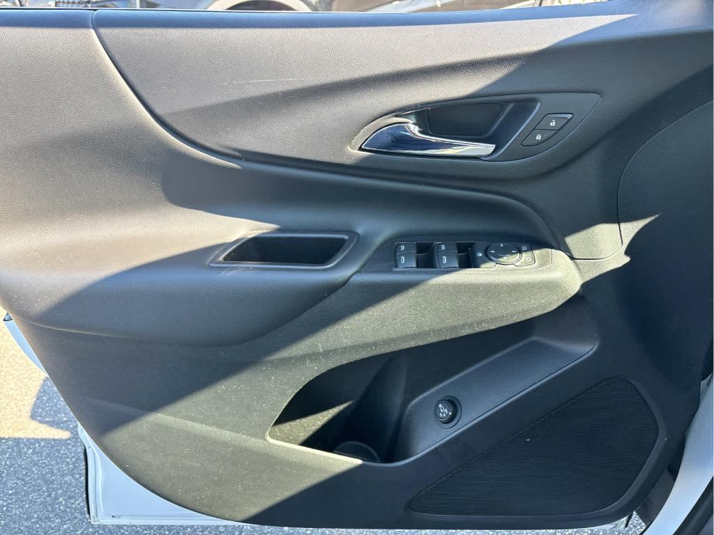 used 2018 Chevrolet Equinox car, priced at $14,044