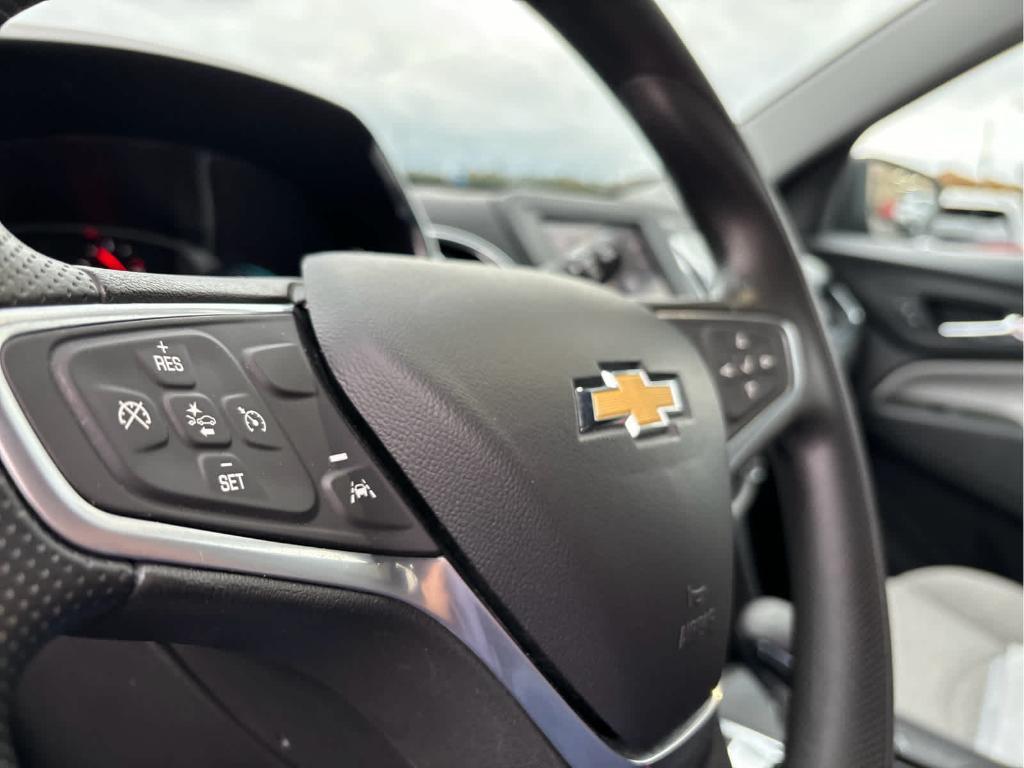 used 2022 Chevrolet Equinox car, priced at $17,999