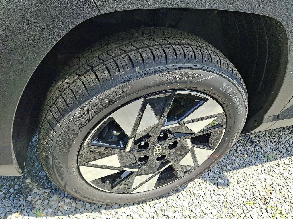 new 2025 Hyundai Kona car, priced at $25,690