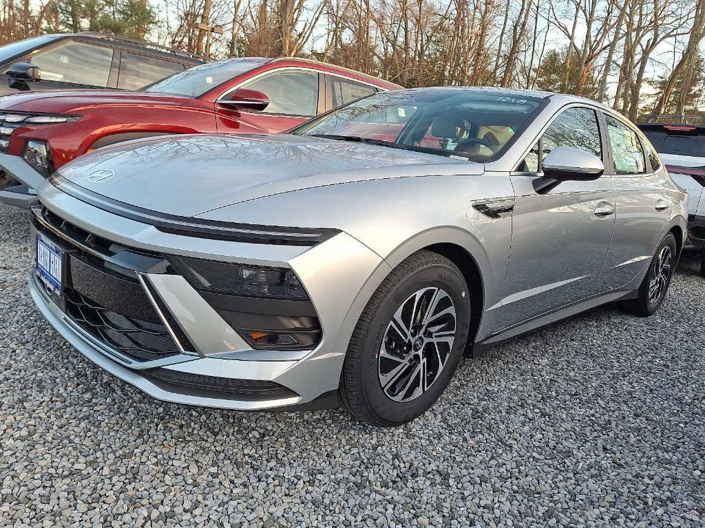 new 2026 Hyundai Sonata Hybrid car, priced at $30,915