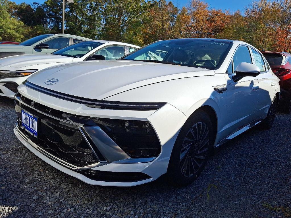 new 2026 Hyundai Sonata Hybrid car, priced at $40,355