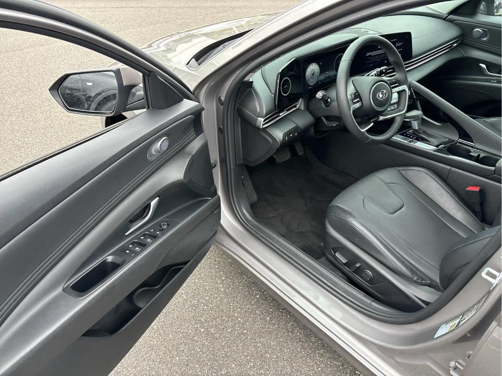 used 2023 Hyundai Elantra car, priced at $23,044