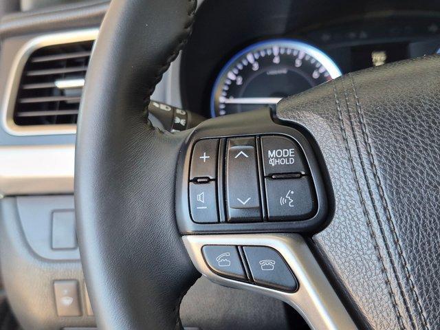 used 2016 Toyota Highlander car, priced at $21,912