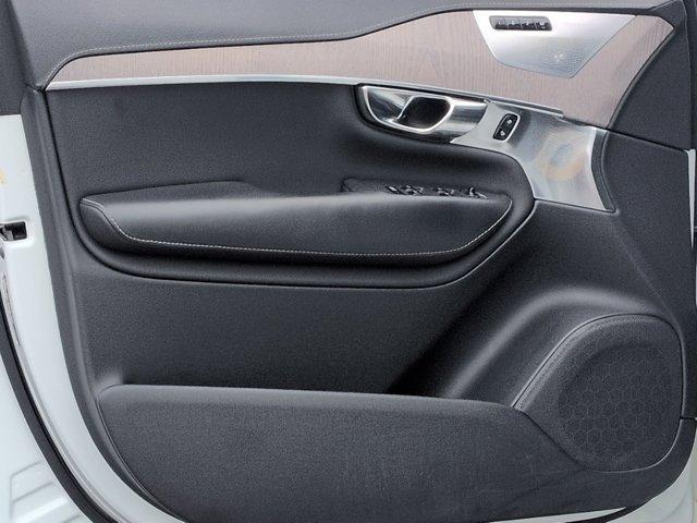 used 2020 Volvo XC90 car, priced at $32,353