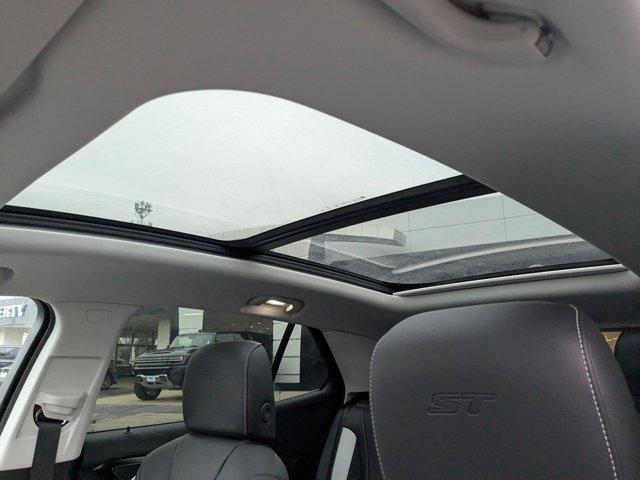 new 2025 Buick Envision car, priced at $39,845