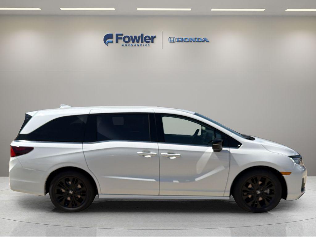 new 2026 Honda Odyssey car, priced at $45,394