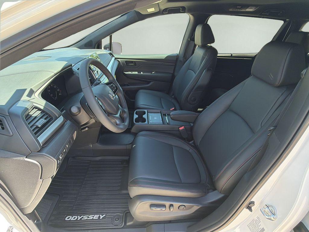 new 2026 Honda Odyssey car, priced at $45,394