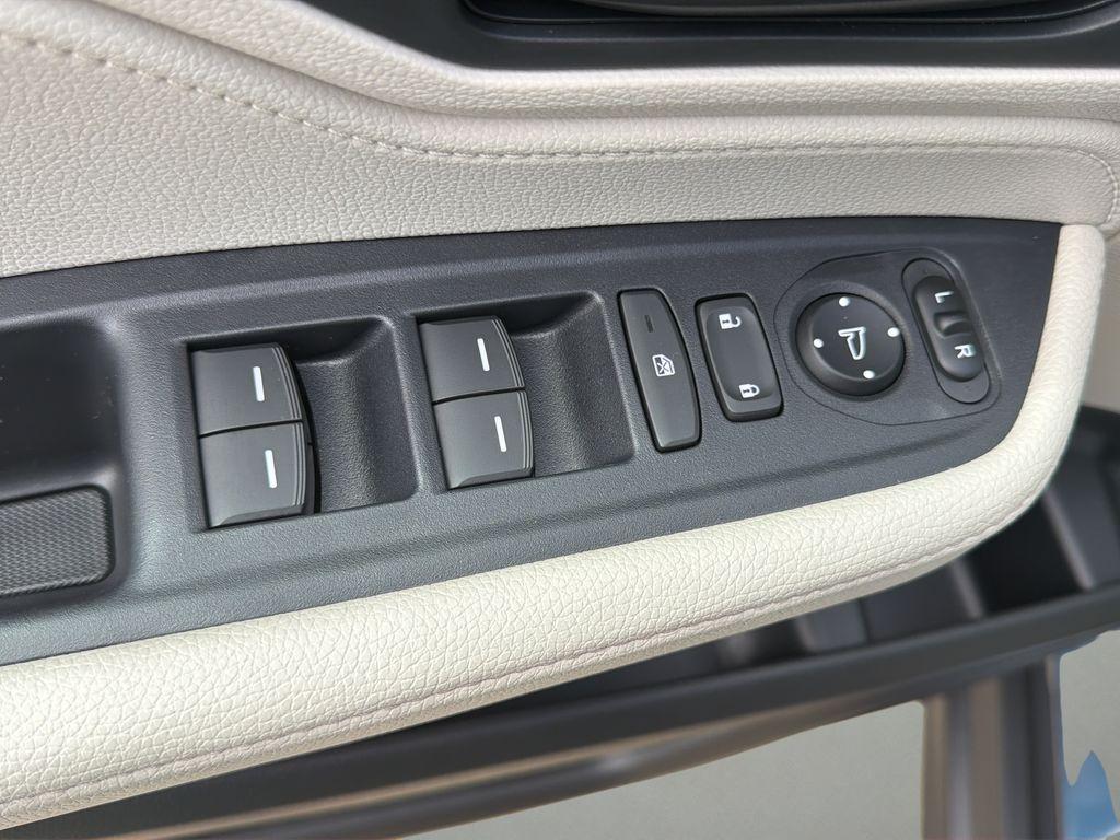 new 2026 Honda Odyssey car, priced at $43,839
