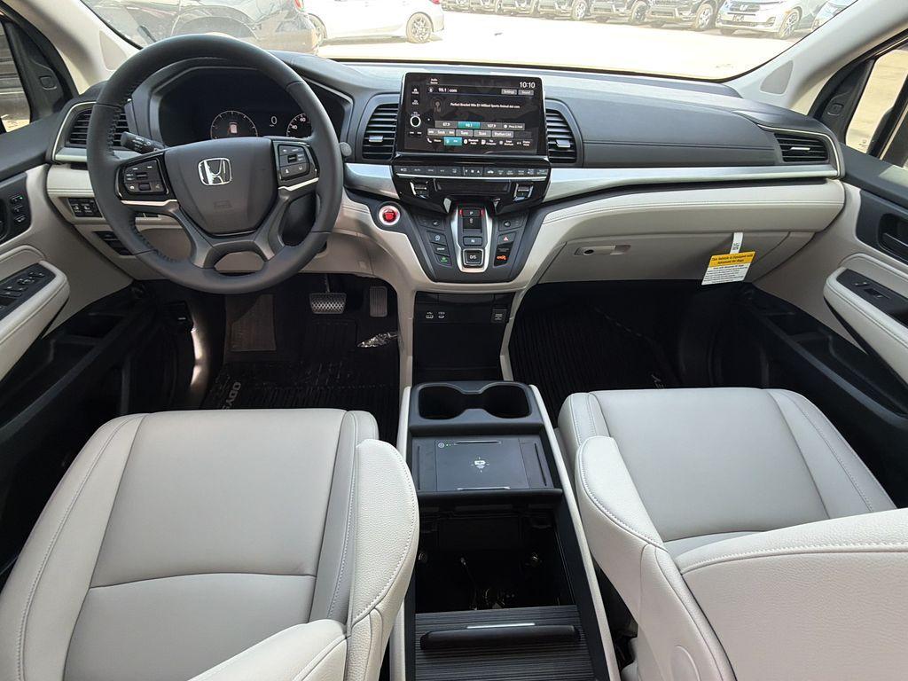 new 2026 Honda Odyssey car, priced at $45,324