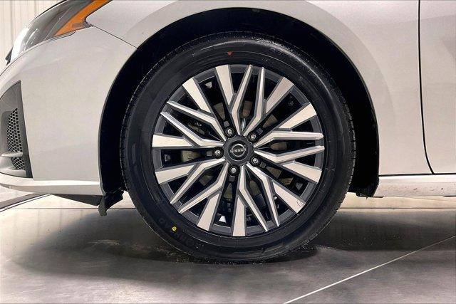 used 2023 Nissan Altima car, priced at $20,975