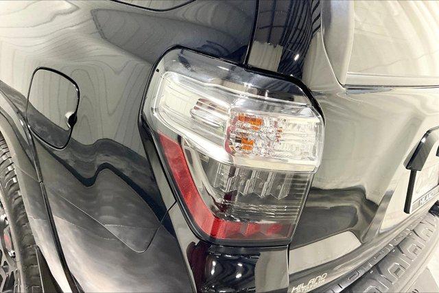2019 Midnight Black Toyota 4Runner