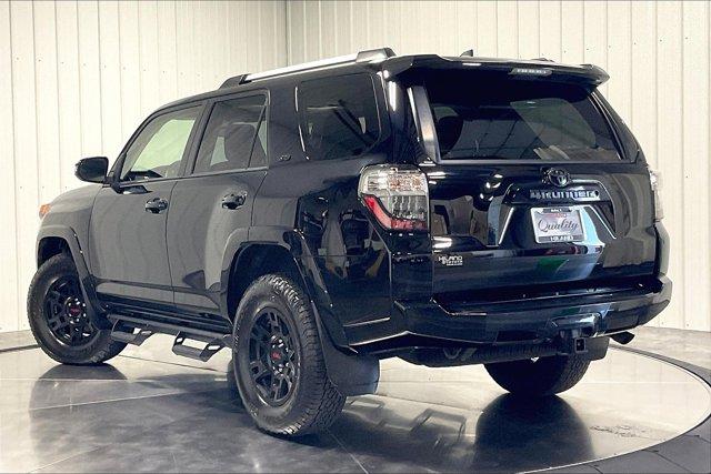 2019 Midnight Black Toyota 4Runner