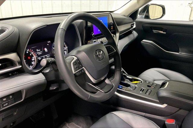 used 2024 Toyota Highlander car, priced at $42,975