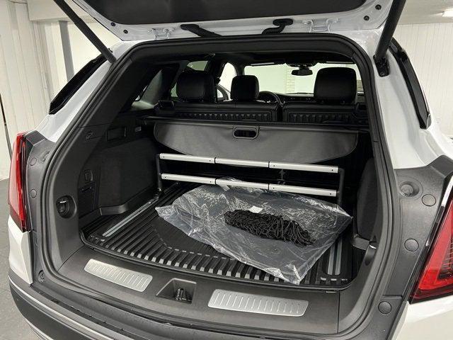 new 2025 Cadillac XT5 car, priced at $55,074