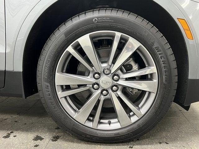 new 2025 Cadillac XT5 car, priced at $49,621