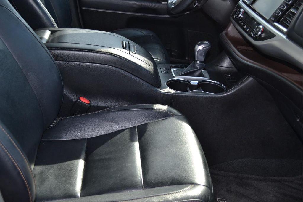 used 2014 Toyota Highlander car, priced at $13,991