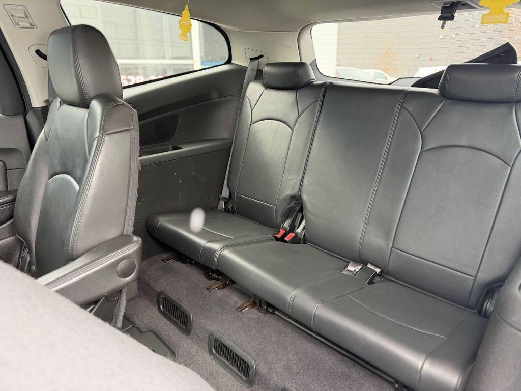 used 2011 Chevrolet Traverse car, priced at $4,950